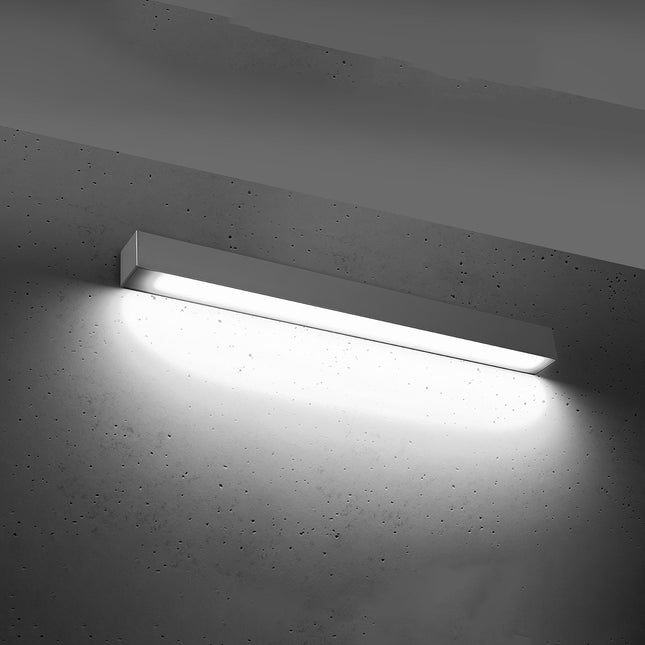 Applique barre moderne LED grise allumée, diffuseur opale lumineux homogène