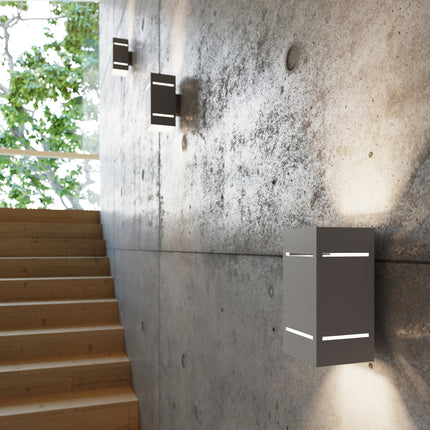 Applique Bloc Minimaliste en Aluminium Gris, détail sur l'aluminium mat