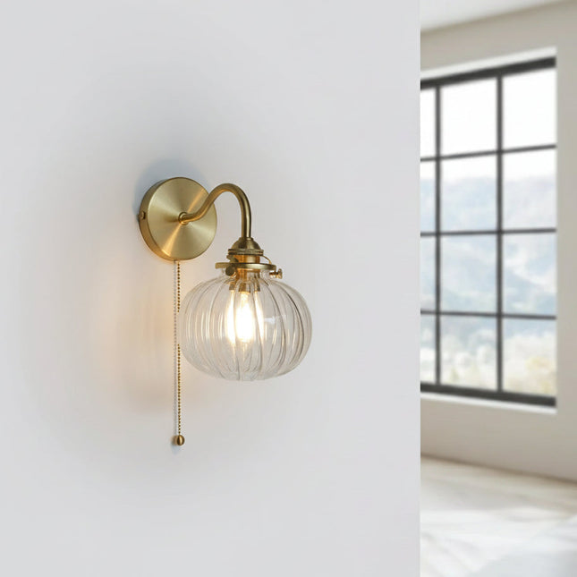 Aplique de pared con bola de cristal y cobre dorado