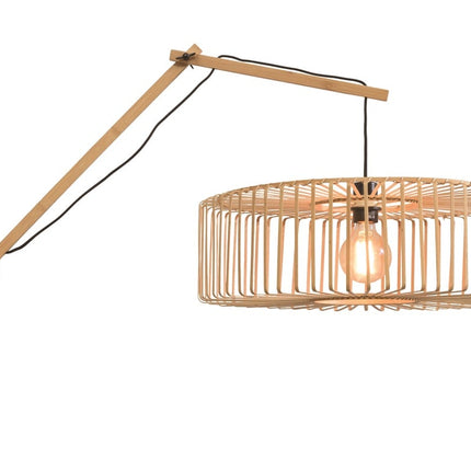 Applique murale Bromo en bambou tressé naturel, bras articulé et abat-jour cylindrique, vue packshot sur fond blanc