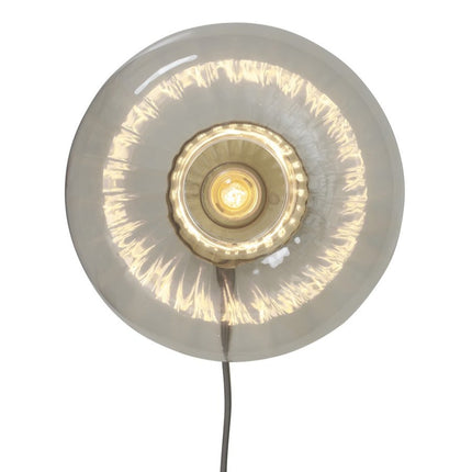 Applique murale Brussels ronde en verre cannelé transparent et doré, vue de face sur fond blanc