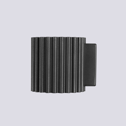 Vue de profil de l'applique Aura noire montrant sa platine de fixation