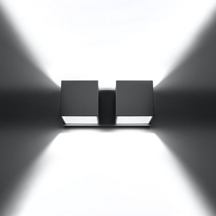 Applique Cube LED 2 feux grise allumée, faisceaux lumineux diffusés vers le haut et vers le bas