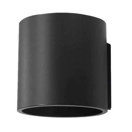 Applique murale cylindrique en aluminium noir mat vue de face sur fond neutre