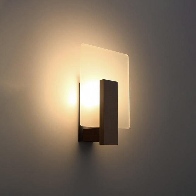 Vue de profil de l'applique Envol Géométrique bois wengé et verre montrant son relief