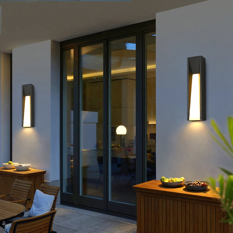 Black Aluminum Exterior Wall Lamp