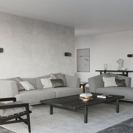 Applique murale Flux Lumineux 30 noire, lumière diffusée le long du mur en soirée