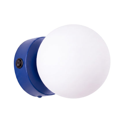 Applique Globe Solis bleu outremer, packshot sur fond blanc