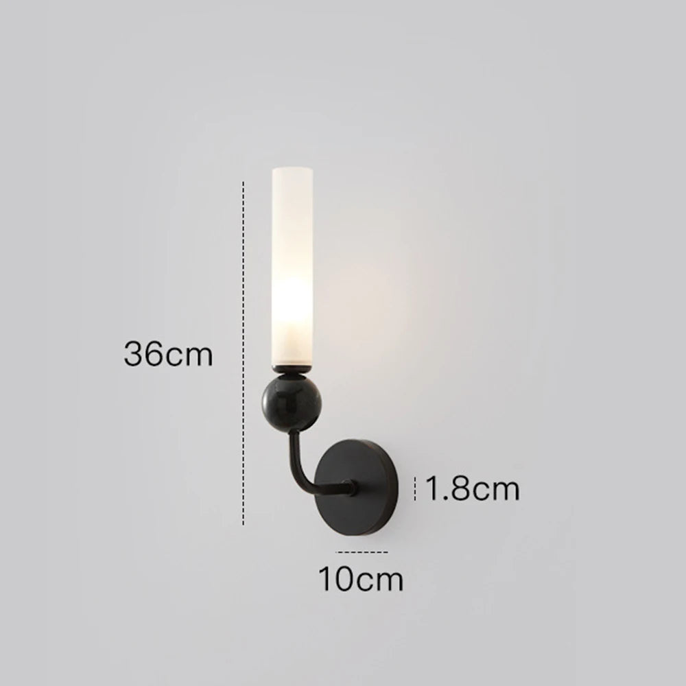 Applique murale chandelier avec source lumineuse LED et abat-jour en acrylique, style minimaliste pour un intérieur moderne.