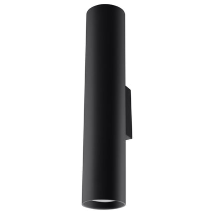Applique Long Cylindre noire en acier présentée seule sur fond neutre