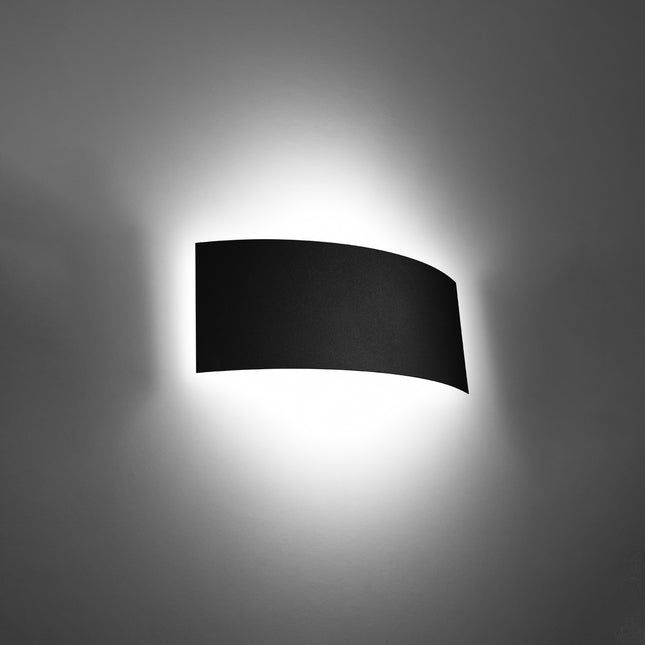 Applique murale Arc allumée, double halo lumineux vers le haut et le bas sur le mur