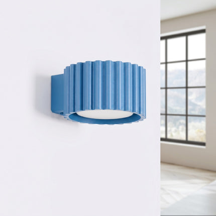 Applique Murale Aura Aluminium Cannelé Bleu Azur (GX53), vue en situation