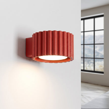 Applique murale Aura rouge vif, lumière allumée