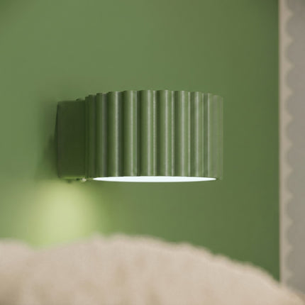 Applique murale Aura vert olive, intérieur contemporain