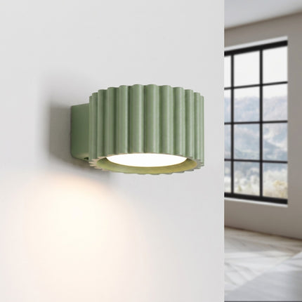 Applique murale Aura vert sauge, lumière allumée