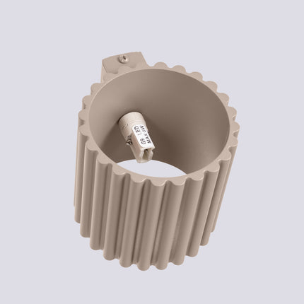 Intérieur de l'applique Aura taupe avec sa douille G9 pour ampoule LED