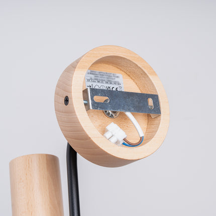 applique murale bois et métal à douille apparente noir et bois naturel, packshot de trois quarts