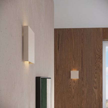applique murale carrée éclairage haut et bas beige, intérieur contemporain