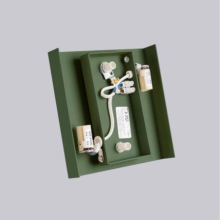 applique murale carrée éclairage haut et bas vert olive, détail de la matière