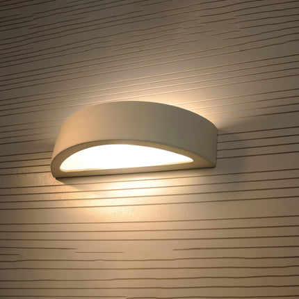 Détail de l'applique murale en céramique demi-cercle LED