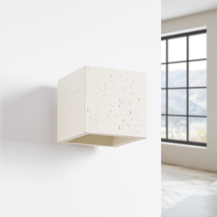 Applique Murale Cube en Béton Beige, vue en situation