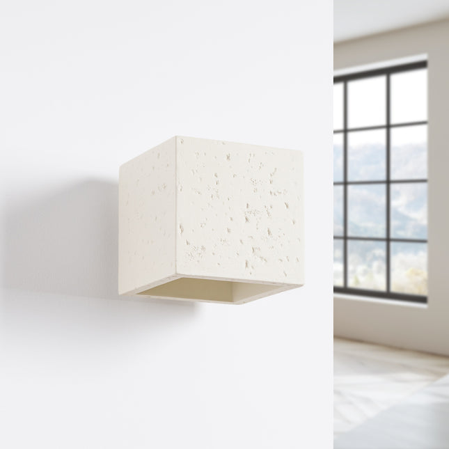 Applique Murale Cube en Béton Beige, vue en situation