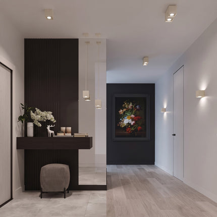 Applique Murale Cube LED beige clair près d'une tête de lit