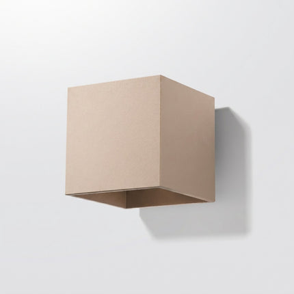 Applique Murale Cube LED taupe, vue en situation sur fond clair