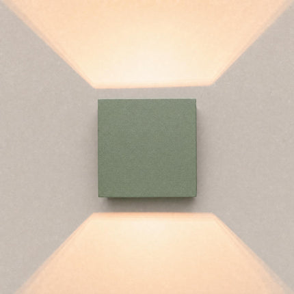 Applique Murale Cube LED vert olive, packshot de trois quarts
