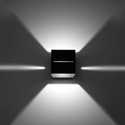 Applique Murale Cube Ouvert Noire dans une chambre