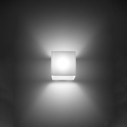 Applique Murale Cube en Verre dans une salle à manger
