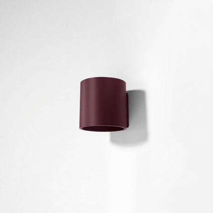 Applique Murale Cylindrique bordeaux, vue en situation sur fond clair