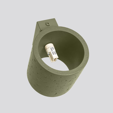 Applique Murale Cylindrique en Béton Vert Olive, packshot de trois quarts