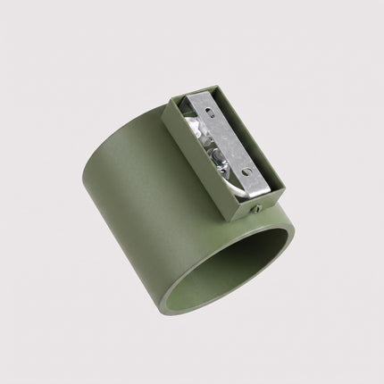 Applique Murale Cylindrique vert olive, détail du système de fixation