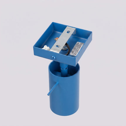 Applique Murale Directionnelle LED Bleu Azur, vue sur fond coloré