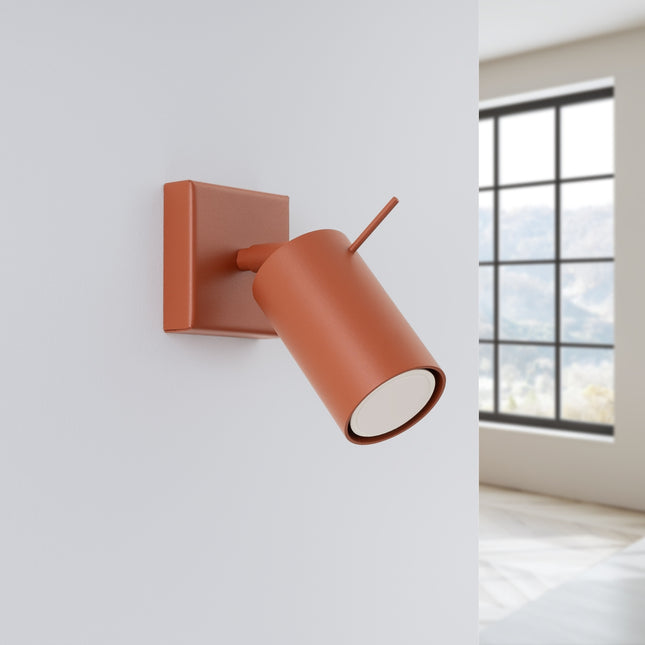 Applique Murale Directionnelle LED Rouge Ocre, vue en situation