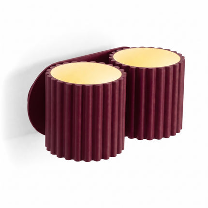 Applique Murale Double Aura bordeaux, packshot de trois quarts
