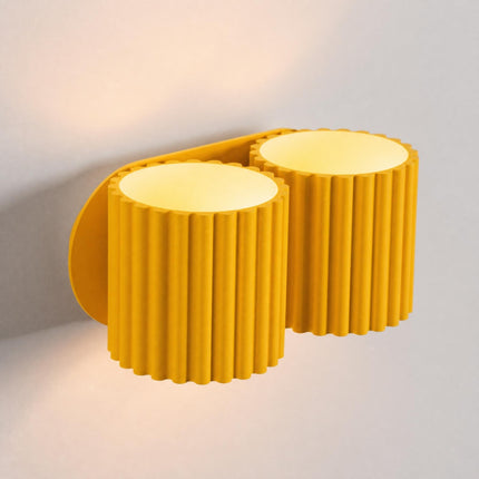 Applique Murale Double Aura jaune, packshot de trois quarts