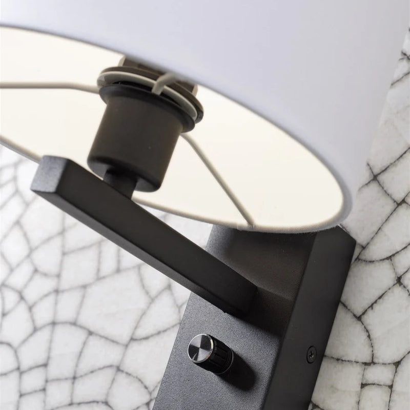 Dimensions Wandleuchte Florence mit USB und Ablage aus schwarzem Eisen und Baumwolle
