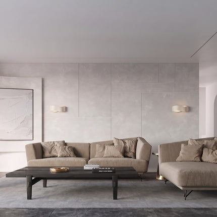Applique murale Flux Lumineux 30 en acier beige dans un salon clair