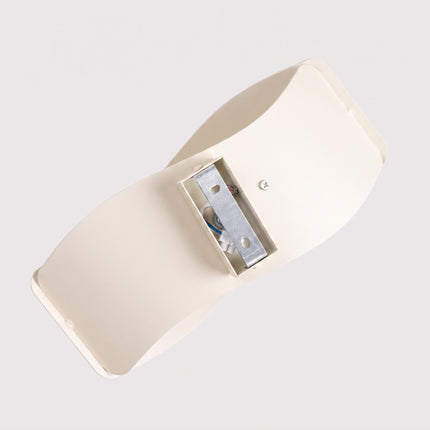 Applique murale Flux Lumineux 30 en acier beige, détail du système de fixation
