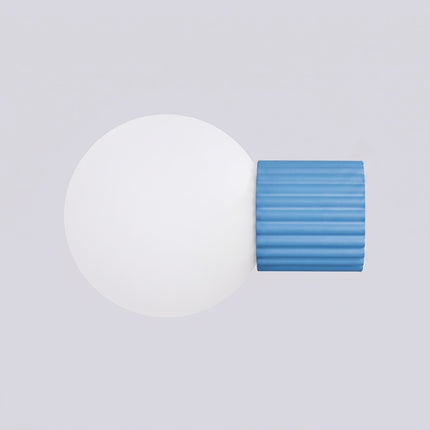 Applique murale Halo bleu ciel IP44, packshot de trois quarts