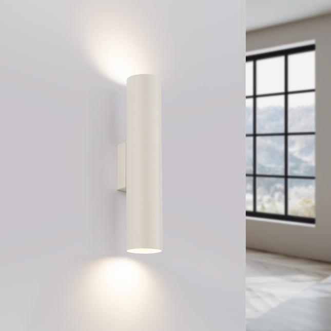 Applique Murale Long Cylindre Beige en Acier, lumière allumée