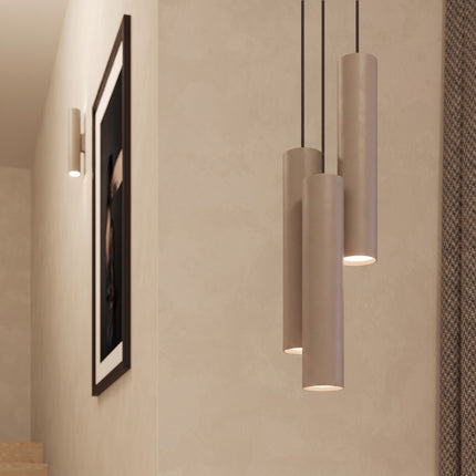 Applique Murale Long Cylindre taupe dans une entrée contemporaine