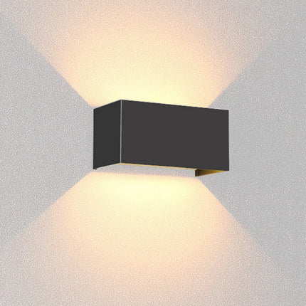 Applique murale LED nordique étanche fixée sur un mur