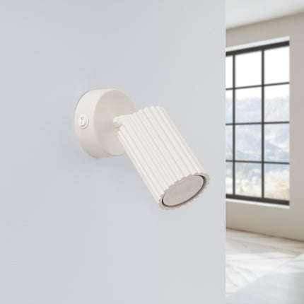 Applique murale orientable Oslo avec interrupteur beige, vue en situation