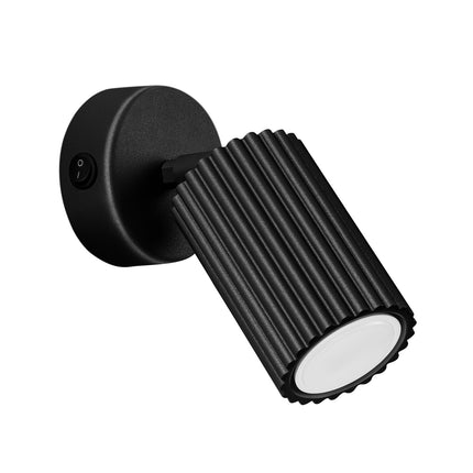 Applique murale orientable Oslo avec interrupteur noir, packshot sur fond blanc