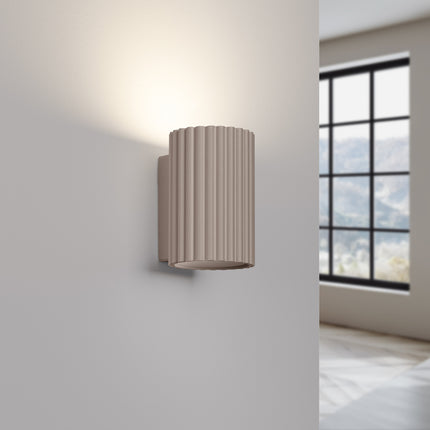 Applique Murale Oslo 10 cm en Aluminium Cannelé Taupe, vue de détail