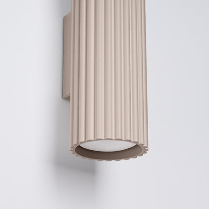 Applique Murale Oslo 20 cm en Aluminium Cannelé Taupe, vue de détail