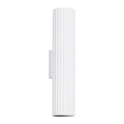Applique murale Oslo 30 blanche en aluminium cannelé, silhouette verticale sur fond blanc